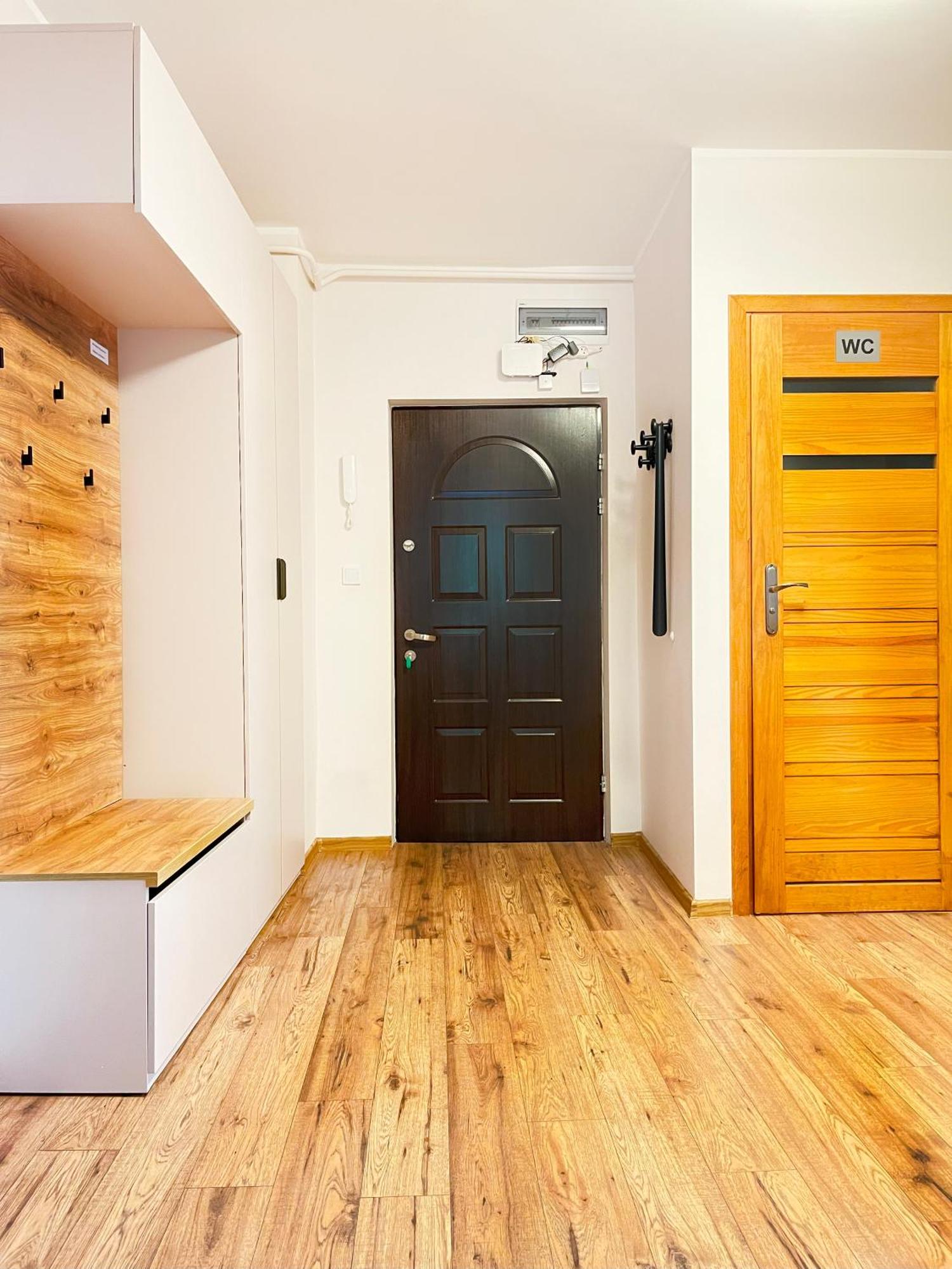 Large 2 Bedrooms And Living Room, Kazimierz District Apartament