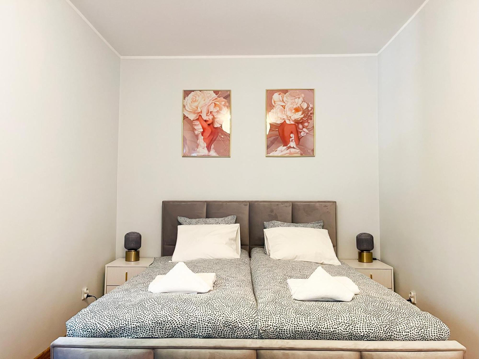 Large 2 Bedrooms And Living Room, Kazimierz District Kraków