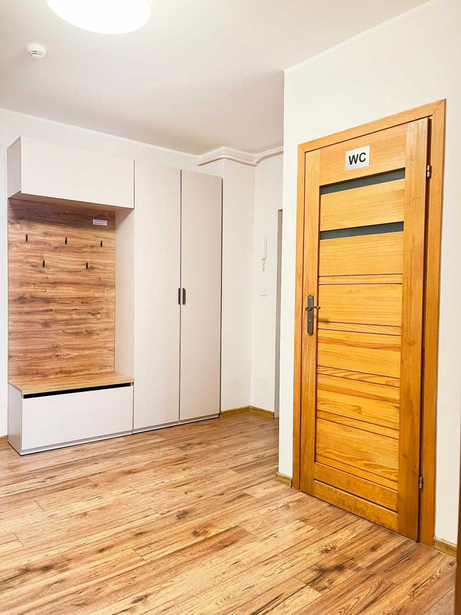 Large 2 Bedrooms And Living Room, Kazimierz District Apartament *